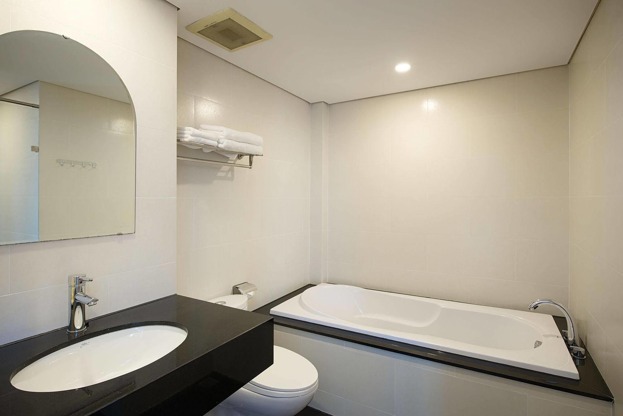 Ccentral Hotel Bui Vien Hô Chi Minh-Ville Extérieur photo